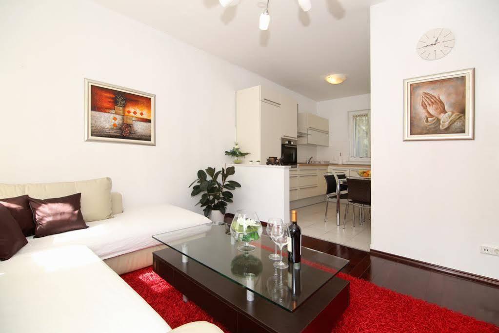 Villa Meri Very Central And Beautiful Apartment Split Eksteriør billede