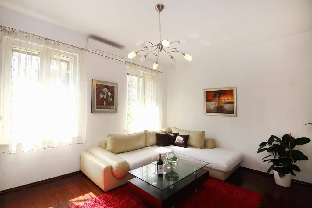 Villa Meri Very Central And Beautiful Apartment Split Eksteriør billede